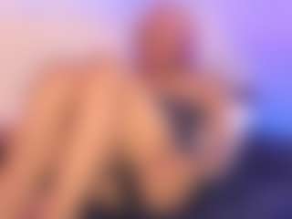 luna-issy's Live Sex Cam Show