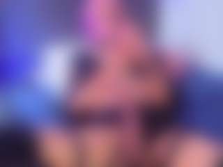 luna-issy's Live Sex Cam Show