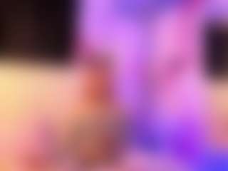 luna-issy's Live Sex Cam Show
