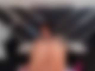 Live cam show with ravendarkk - Skinny on sexylive.show