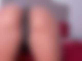 Live cam show with TenderG - Brown Eyes on TeamSkeetLive