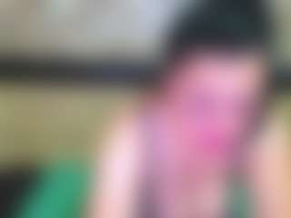 Live cam show with Yanisa23 - Bikini on CamwithHer