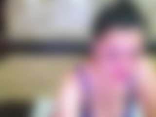 Live cam show with Yanisa23 - Smoking on liverealitysex.com