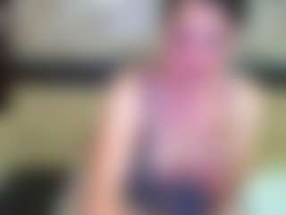 Live cam show with Yanisa23 - Solo on Camsoda