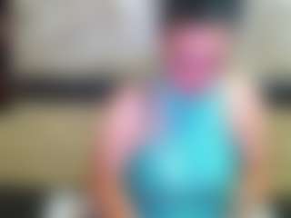 Live cam show with Yanisa23 - Bikini on intimatelivegirls.com