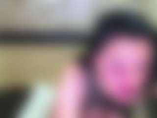 Live cam show with Yanisa23 - Living Room on livesexfox.com
