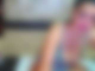 Live cam show with Yanisa23 - Living Room on Dare Cams