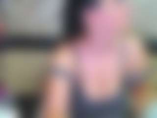 Live cam show with Yanisa23 - Smoking on Camsoda