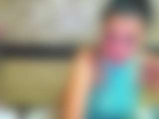 Live cam show with Yanisa23 - Smoking on Lustler