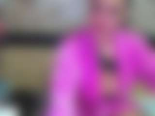 Live cam show with Yanisa23 - Living Room on xxxlivecams.org
