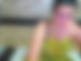 Live cam show with Yanisa23 - Hidden Cam on Camsoda
