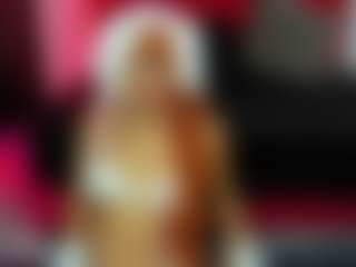 Live cam show with ArianaFire - Public Black on slutload