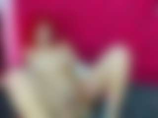 Live cam show with ArianaFire - Ebony Petite on Chatstar