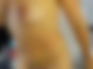 Live cam show with ArianaFire - Facial on Uber Horny