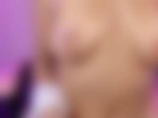 Live cam show with ArianaFire - Latina Teen (18+) on CamwithHer | colombia
