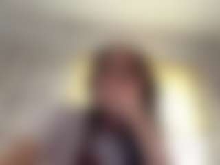 Live cam show with BrielleKane - Granny on Camming Site