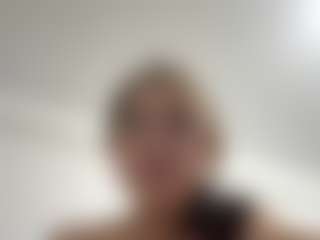 Live cam show with BrielleKane - Lesbian on CamClone