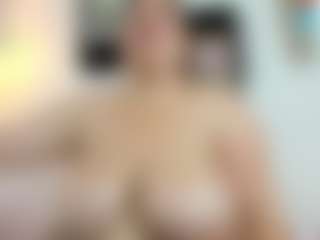 chantal_bigboobs1's Live Sex Cam Show