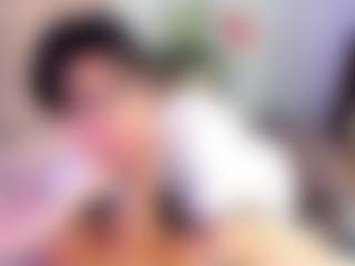Spettacolo in cam dal vivo con Cherryyboy - Teen Boy 18 su Camsoda