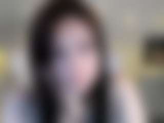 Live cam show with EmmaBlissa - Moaning on madthumbs