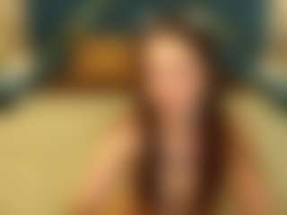 Live cam show with IsabelleDiorr - Green Eyes on Milfs Live