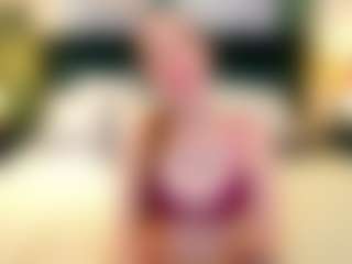 IsabelleDiorr's Live Sex Cam Show