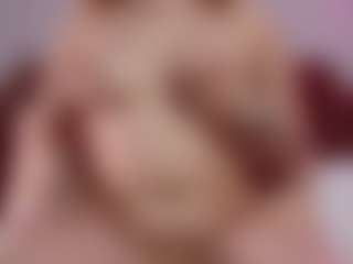 Live cam show with KittyLissa - Smoking on xblisslive.com