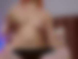 Live cam show with KittyLissa - Thick on CamwithHer