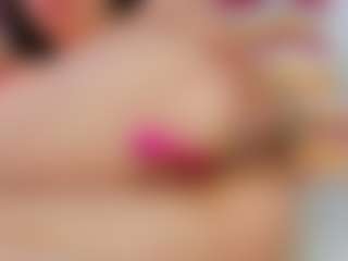 Live cam show with KittyLissa - Body Massage on Camsoda