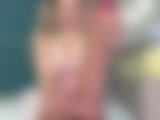 Live cam show with LanaLee - Public Brown Hair on Livezox