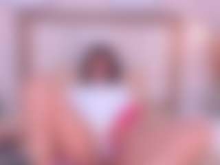 Live cam show with LilaRoos - Twerk on Camsoda