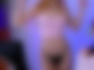 Live cam show with prettyamyy - Skinny on Camsoda