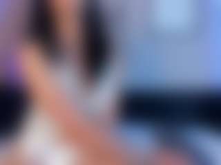 Amelia-Simpson MILF webcam performer live streaming