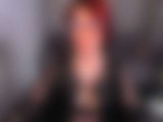 Live cam show with DaryBrown - Flirty on TottyGirls