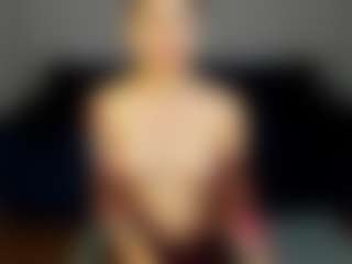 Live cam show with Debra-Wadeee - Moaning on xxxlivecams.org