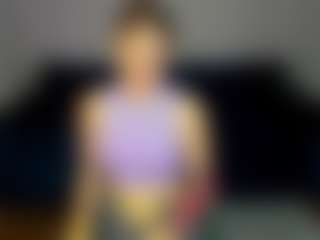 Live cam show with Debra-Wadeee - Upskirt on StripNow