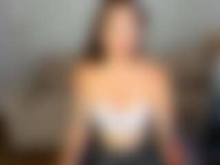 Live cam show with Debra-Wadeee - Upskirt on CamwithHer