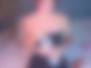 Live cam show with Debra-Wadeee - Body Massage on AdultVida.com