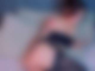 Live cam show with Debra-Wadeee - Upskirt on AdultVida.com