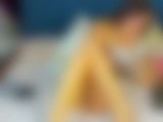 Live cam show with Debra-Wadeee - Body Massage on SxyPornLive