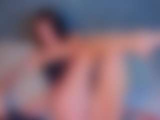 Live cam show with Debra-Wadeee - Upskirt on Camsoda