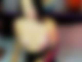 Live cam show with Debra-Wadeee - Roleplay on crypto-cams