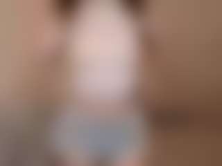 Live cam show with I'm Mira - Privateshow on Camversity