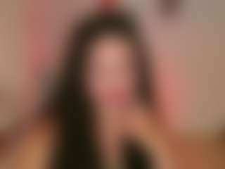 Live cam show with MaraVelvett - Skinny on Milfs Live