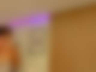 Live cam show with EMMAA-WALTON - Cum In Pussy on CamwithHer