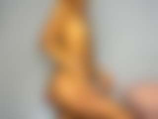 Live cam show with EvaMester - Green Eyes on Streamer API