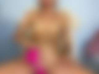 Live cam show with EvaMester - Green Eyes on Camsoda