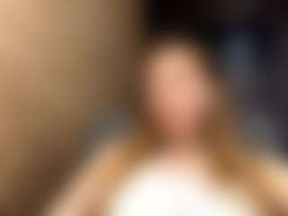 Live cam show with IrmgardFitzrandolph - Flashing on slutload