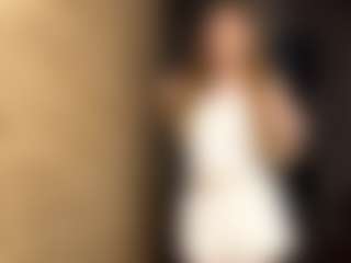 Live cam show with IrmgardFitzrandolph - Shower on Hubzter Live