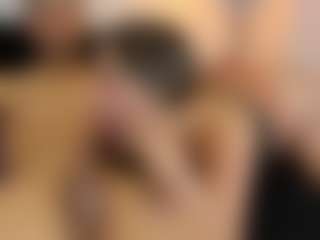 Live cam show with Bonnyandcarrot - Bedroom Ebony on xxxlivecams.org
